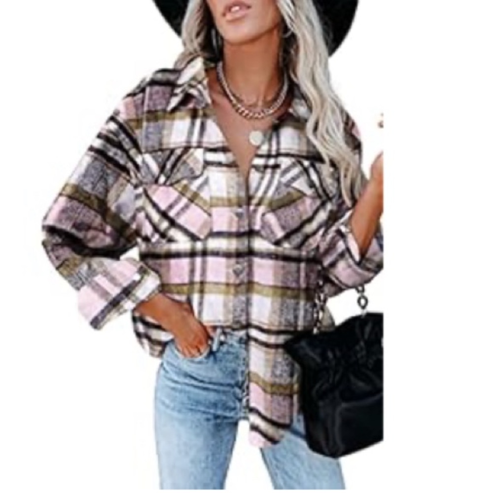 Super cute shacket, keep warm and look cool. Great coverup with jeans and a tee.